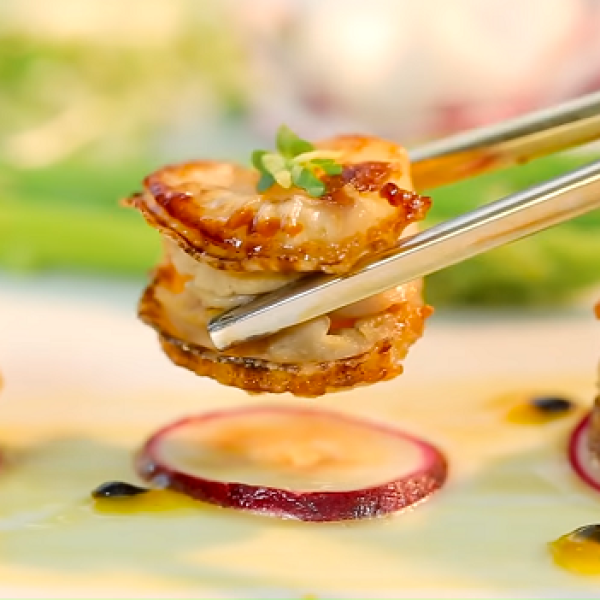 Sò điệp Nhật sốt bơ tỏi 