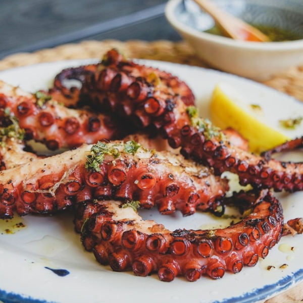 BẠCH TUỘC NƯỚNG MUỐI ỚT 