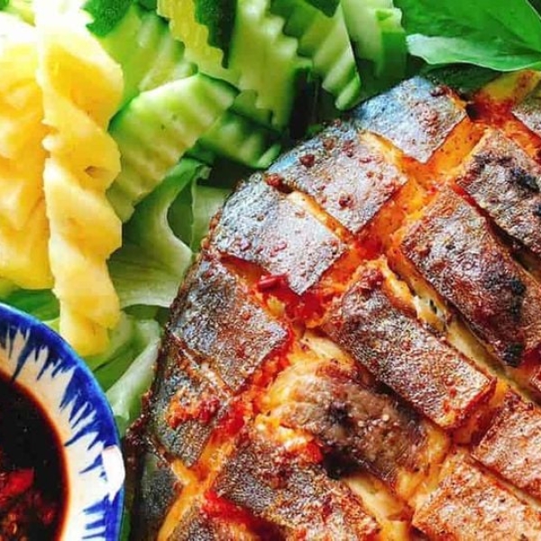 Cá chim trắng nướng riềng mẻ