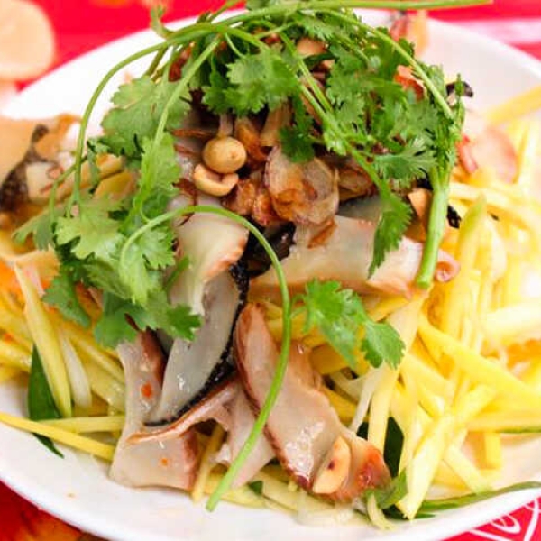Ốc giác gỏi xoài