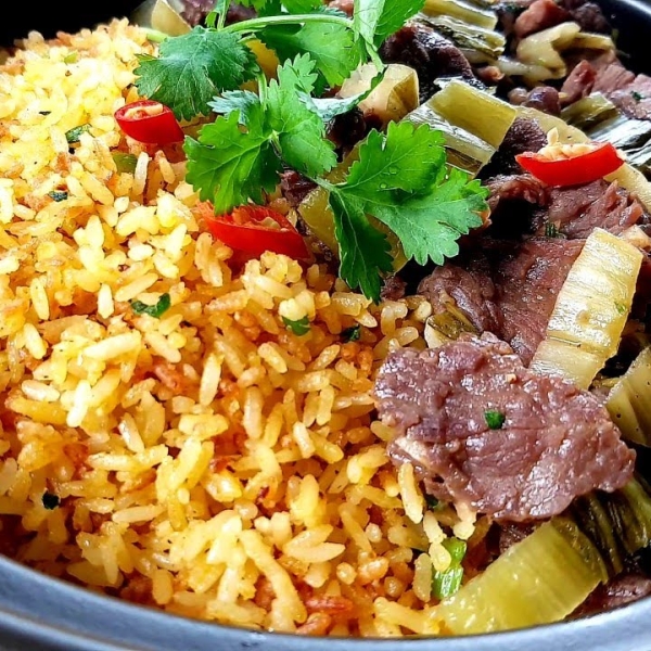 CƠM CHIÊN DƯA BÒ