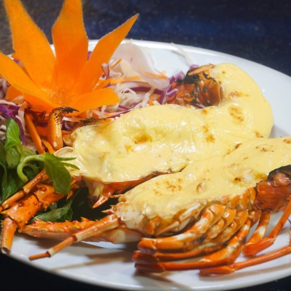 Tôm hùm đút lò phô mai