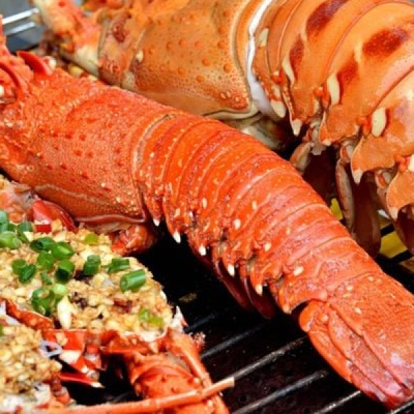 Tôm hùm cháy tỏi