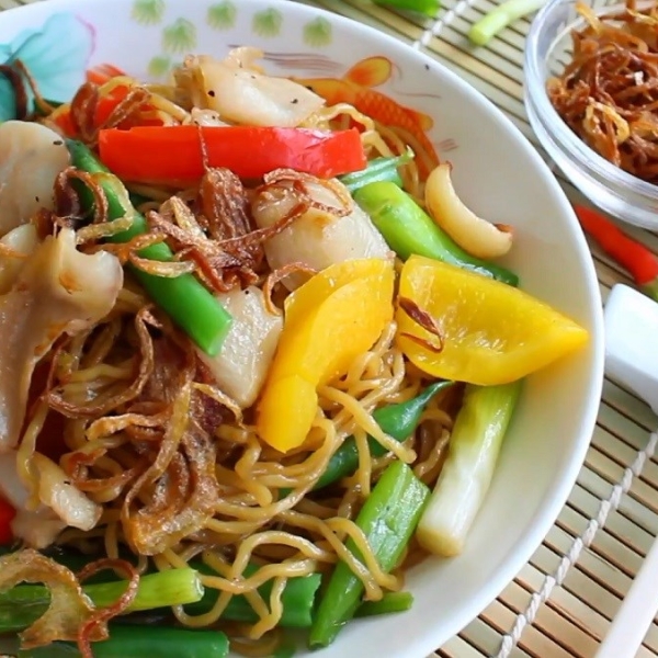 Bào ngư Hàn Quốc xào miến XO