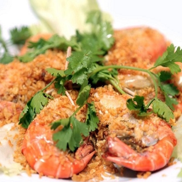 Tôm thẻ - Tôm sú cháy tỏi