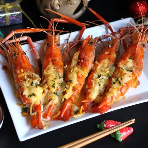 Tôm càng xanh sốt bơ tỏi